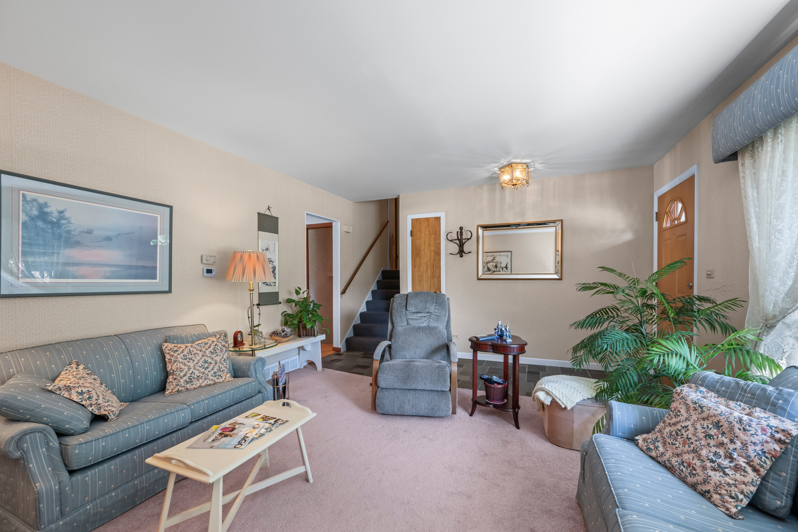 1136 N Walnut Avenue, Arlington Heights, IL 60004