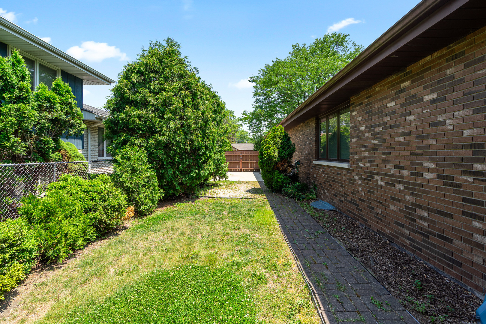 9228 Ridgeland Avenue, Oak Lawn, IL 60453