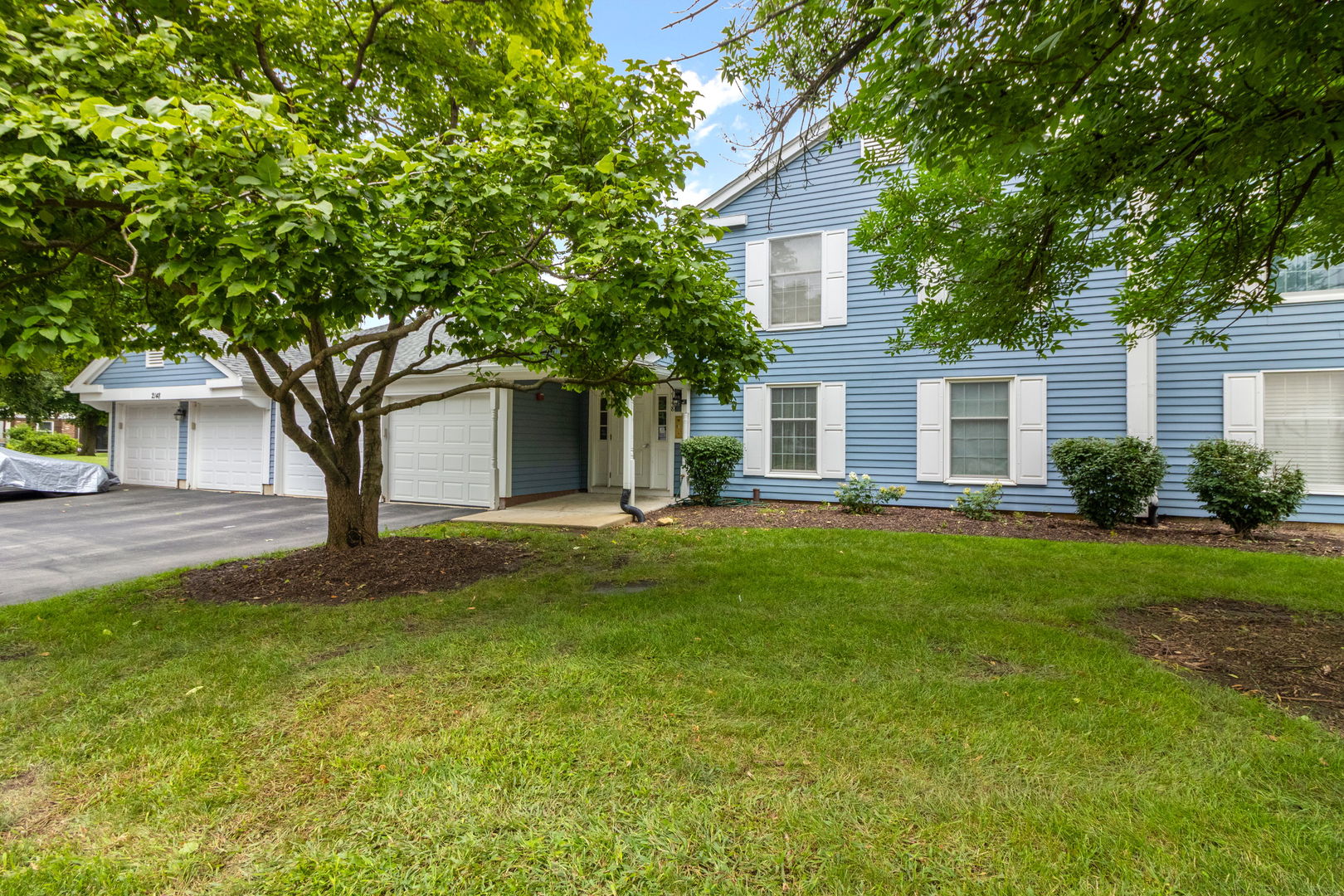2148 Sunderland Court #201A, Naperville, IL 60565