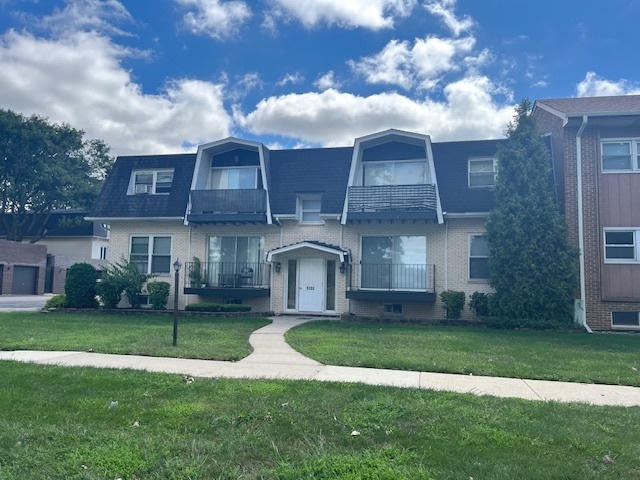 5733 W 103rd Street #1W, Oak Lawn, IL 60453