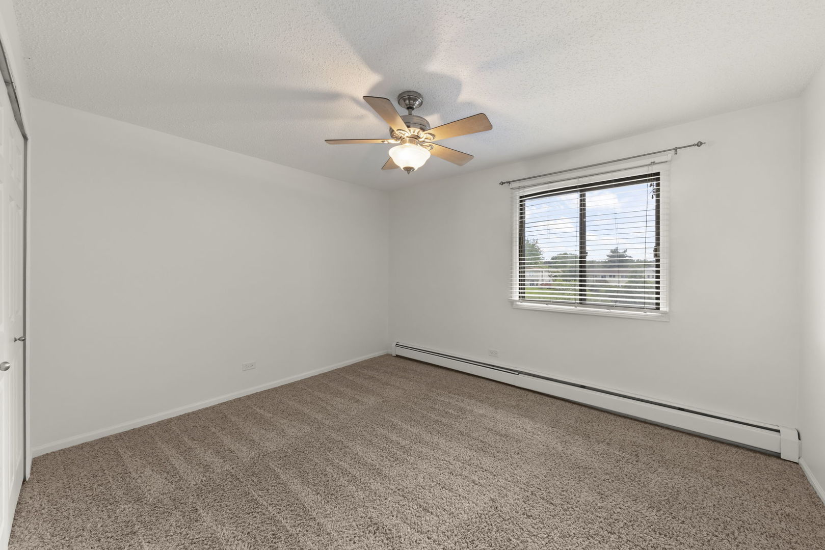 2713 Northcreek Drive #2206, Woodridge, IL 60517
