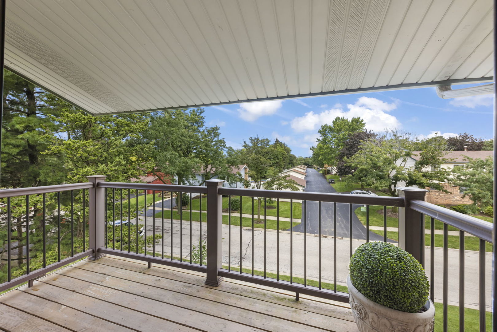 2713 Northcreek Drive #2206, Woodridge, IL 60517