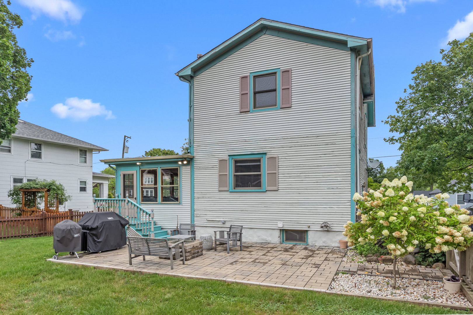 27 Center Street, Algonquin, IL 60102