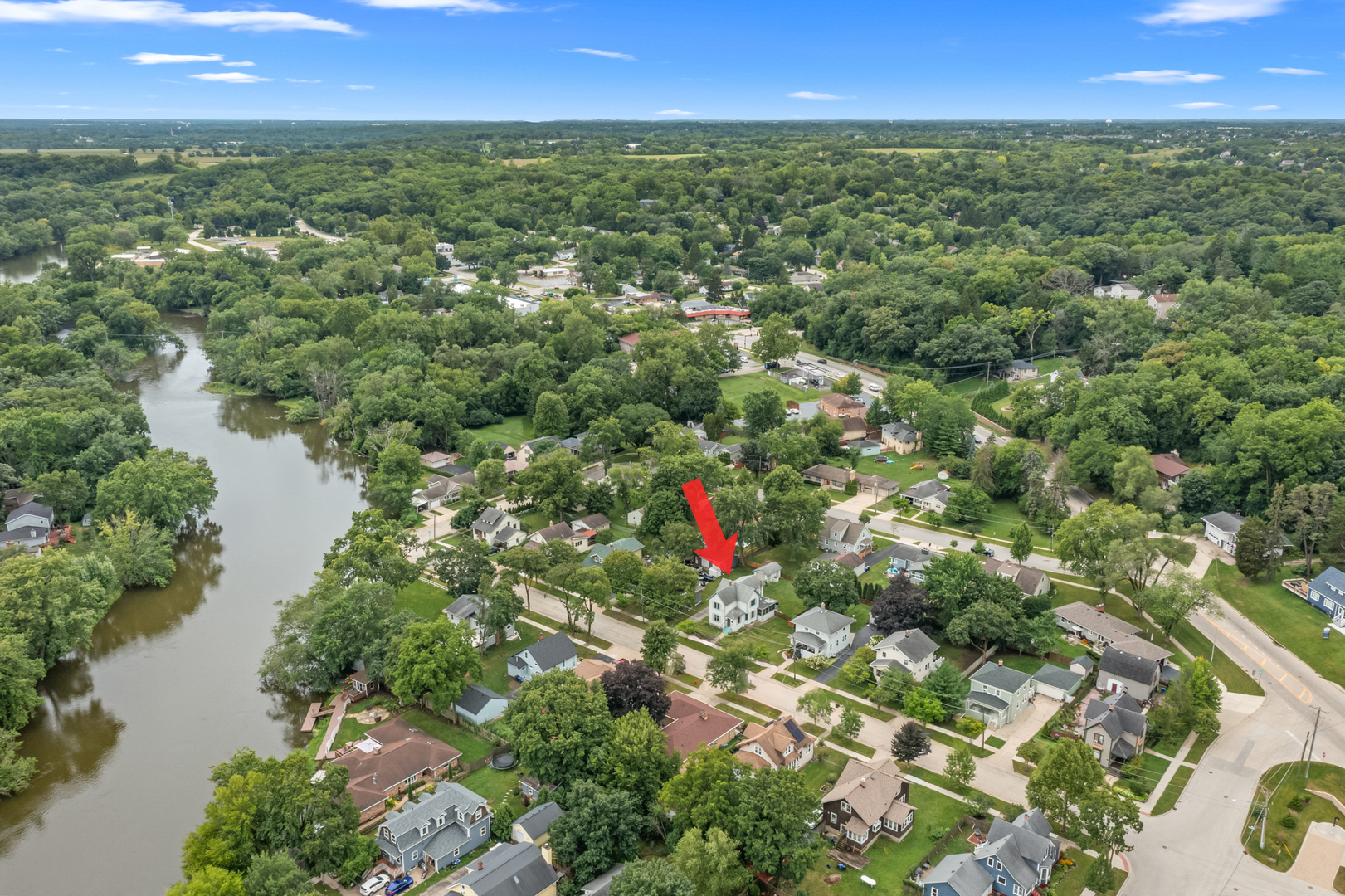 27 Center Street, Algonquin, IL 60102
