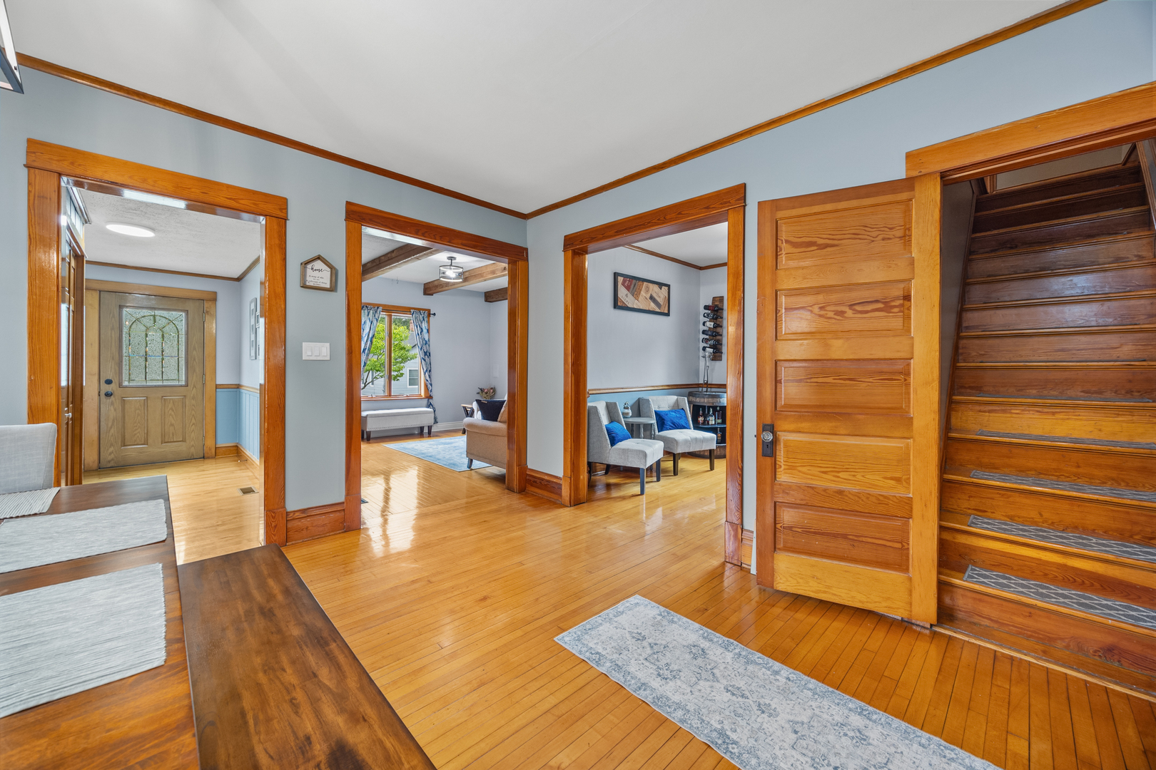 27 Center Street, Algonquin, IL 60102