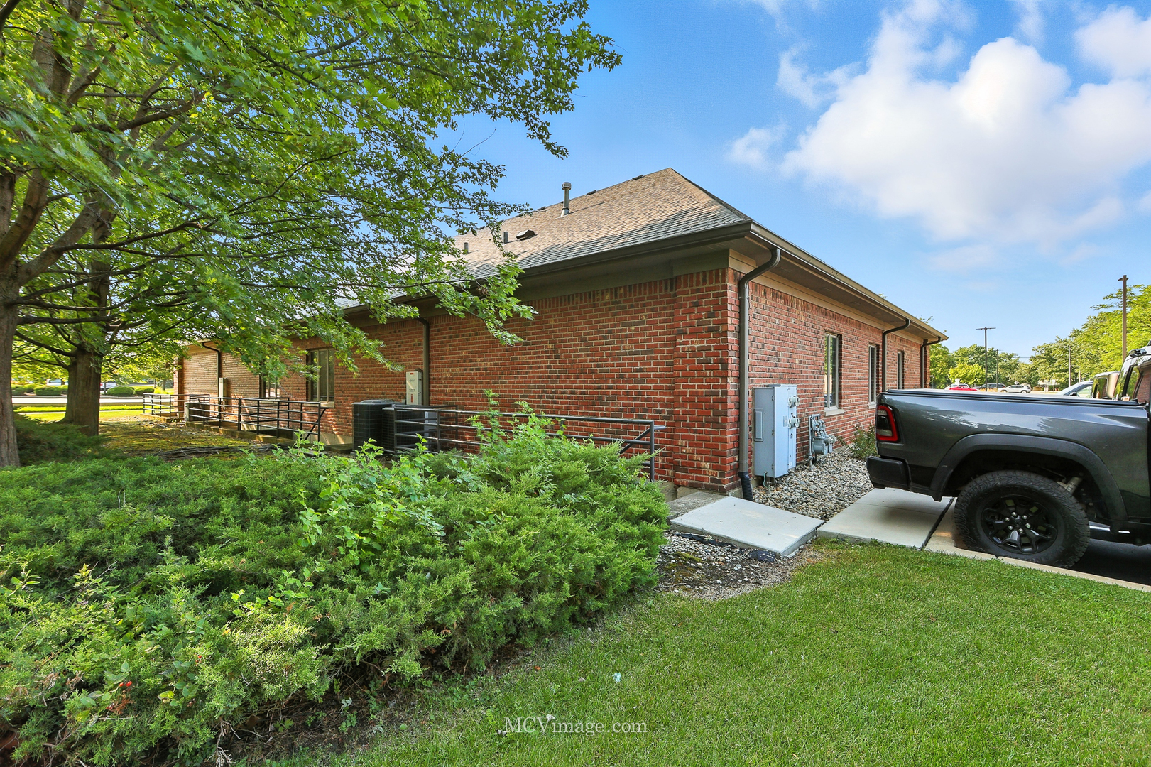 10257 W Lincoln Highway, Frankfort, IL 60423