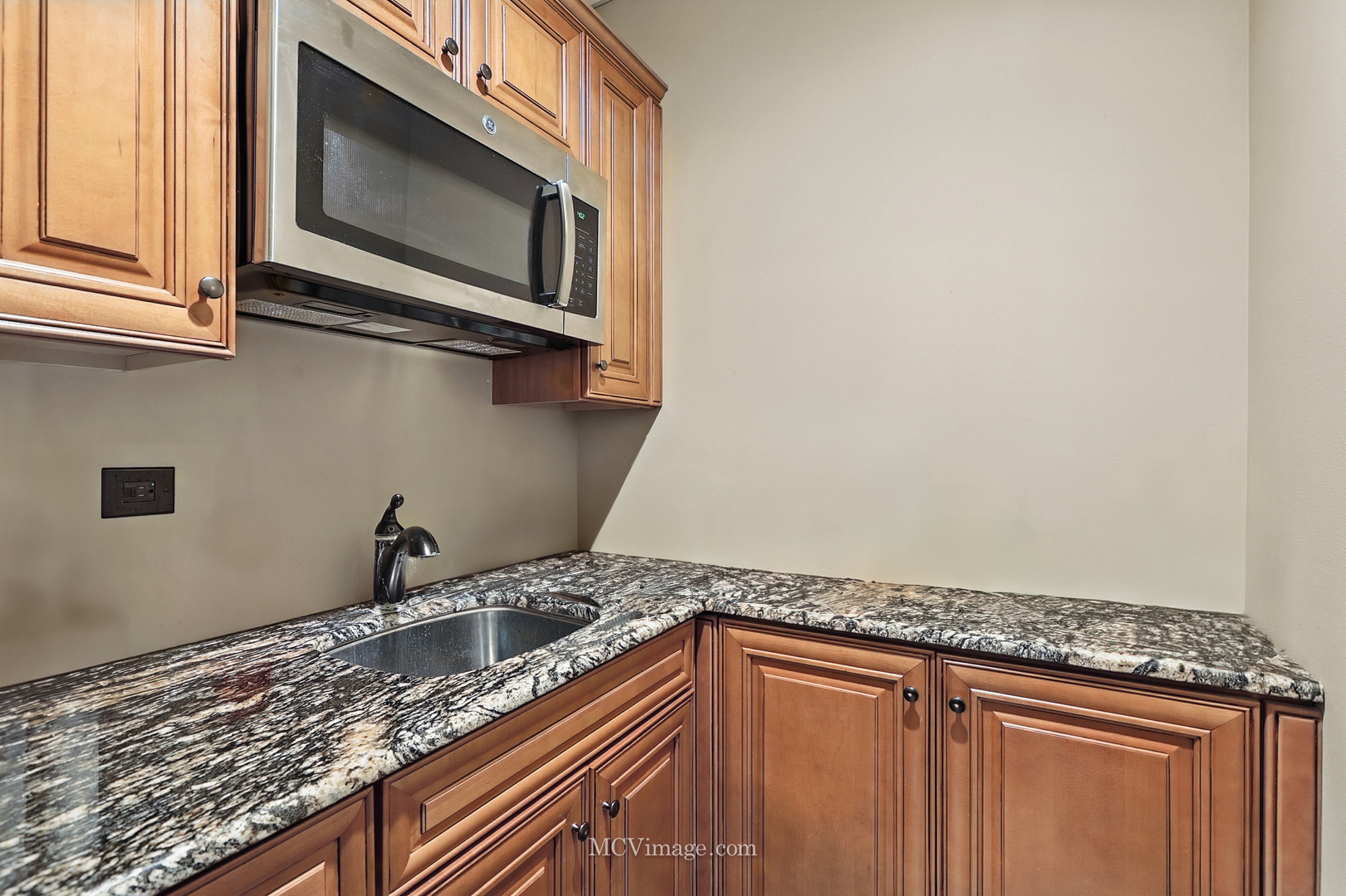 10257 W Lincoln Highway, Frankfort, IL 60423