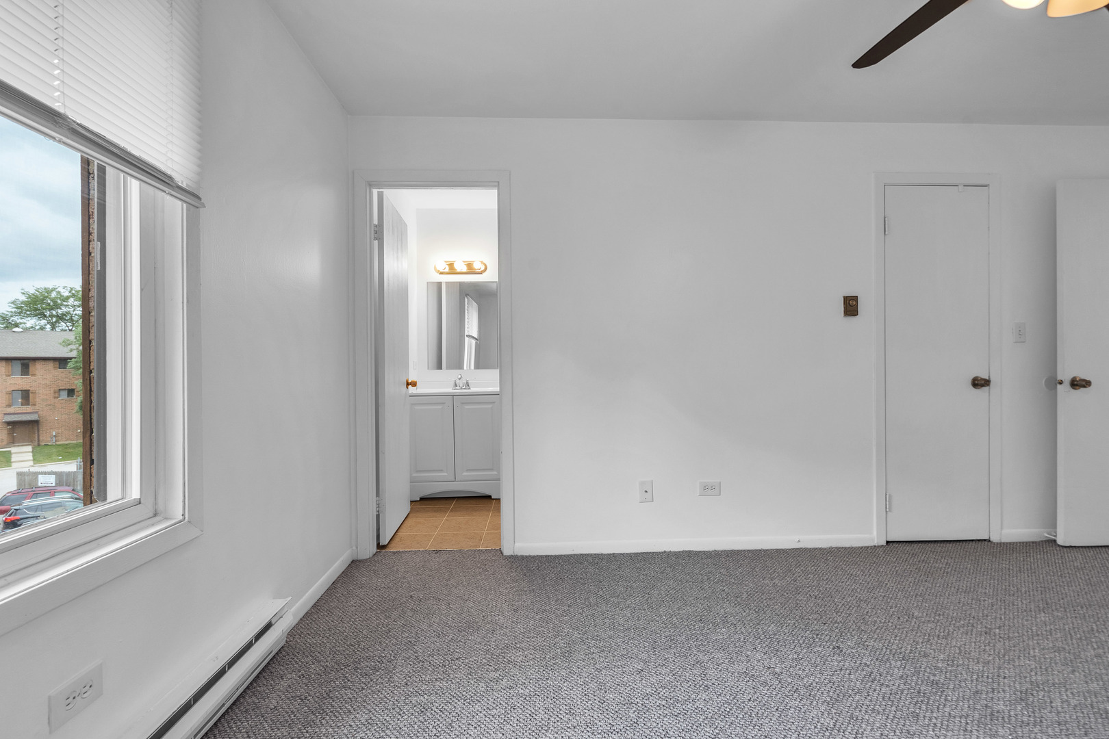 730 N Briar Hill Lane #5, Addison, IL 60101