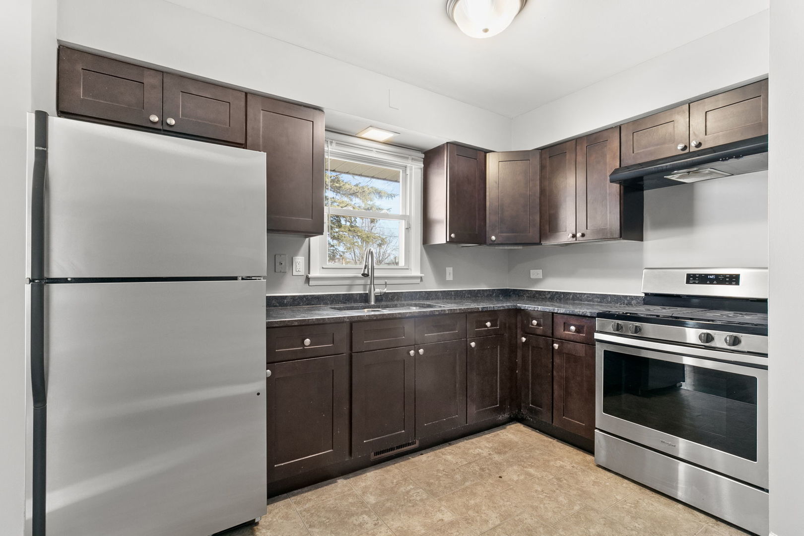 15445 DEARBORN Street, South Holland, IL 60473