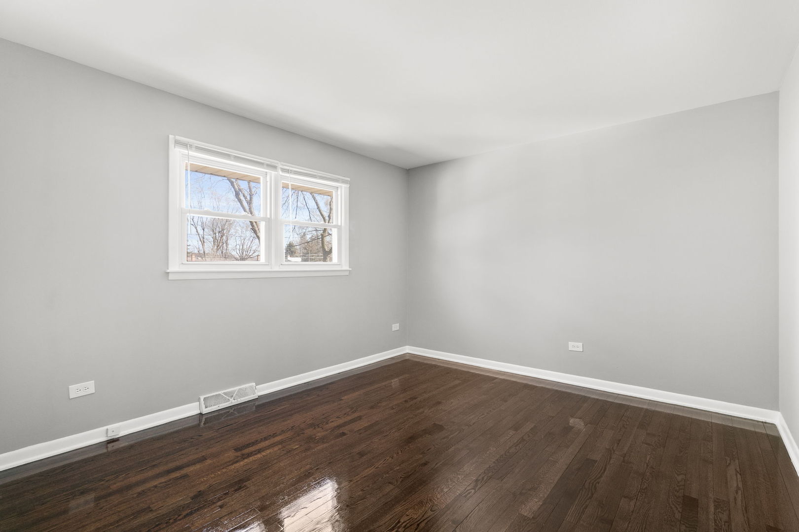 15445 DEARBORN Street, South Holland, IL 60473