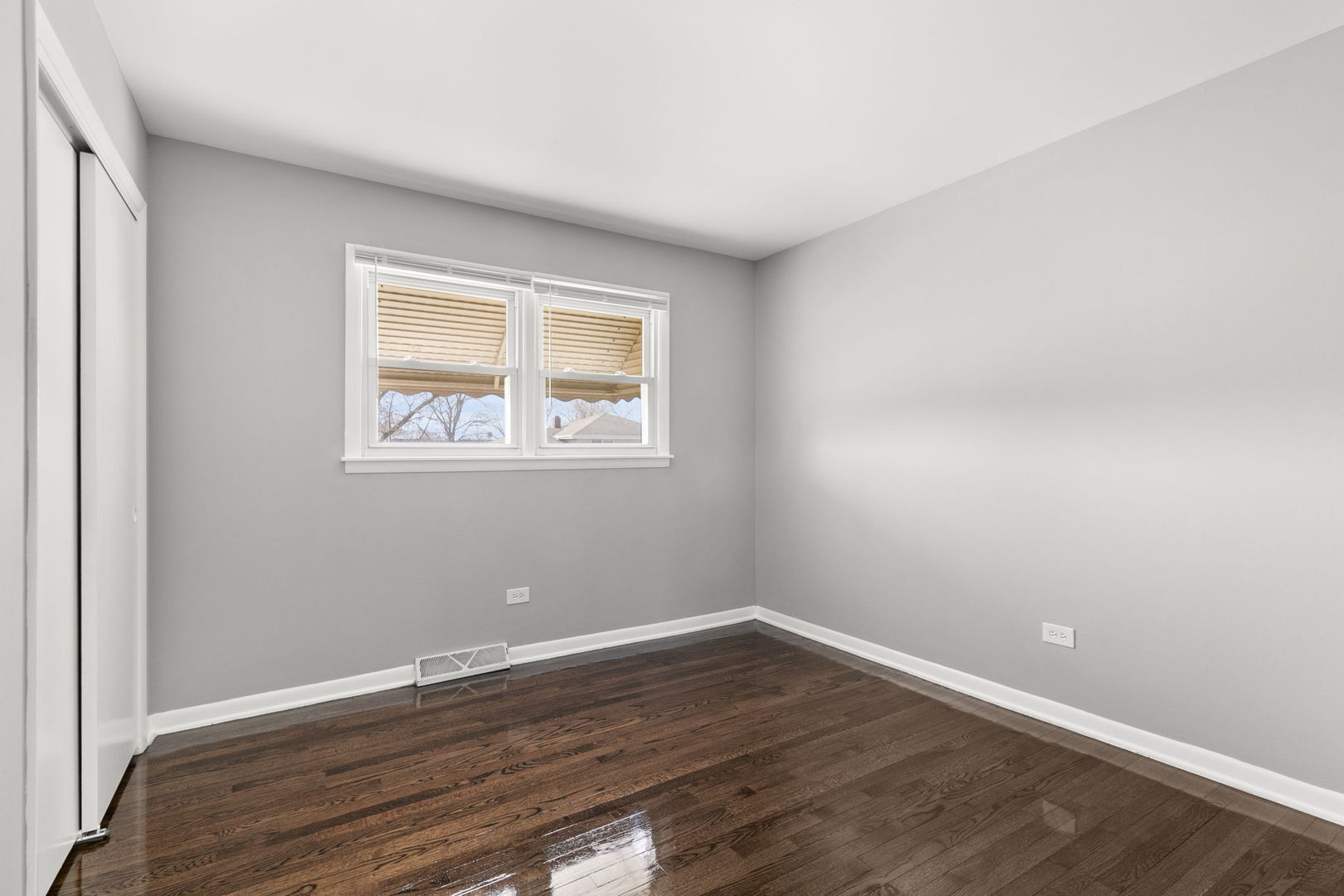15445 DEARBORN Street, South Holland, IL 60473