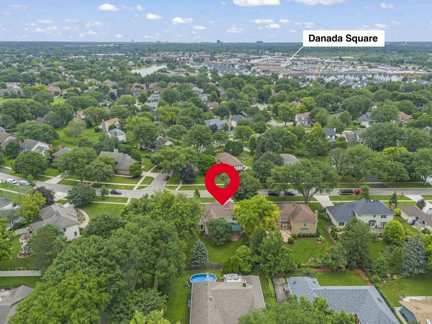 2002 Middleton Drive, Wheaton, IL 60189