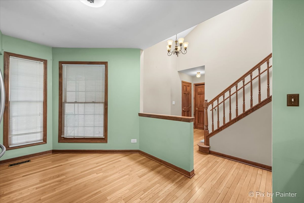 248 Lynwood Lane #248, Bloomingdale, IL 60108