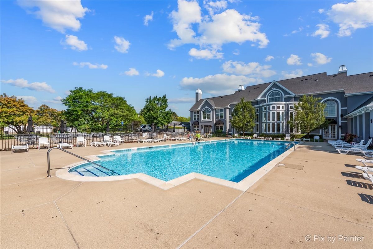 248 Lynwood Lane #248, Bloomingdale, IL 60108
