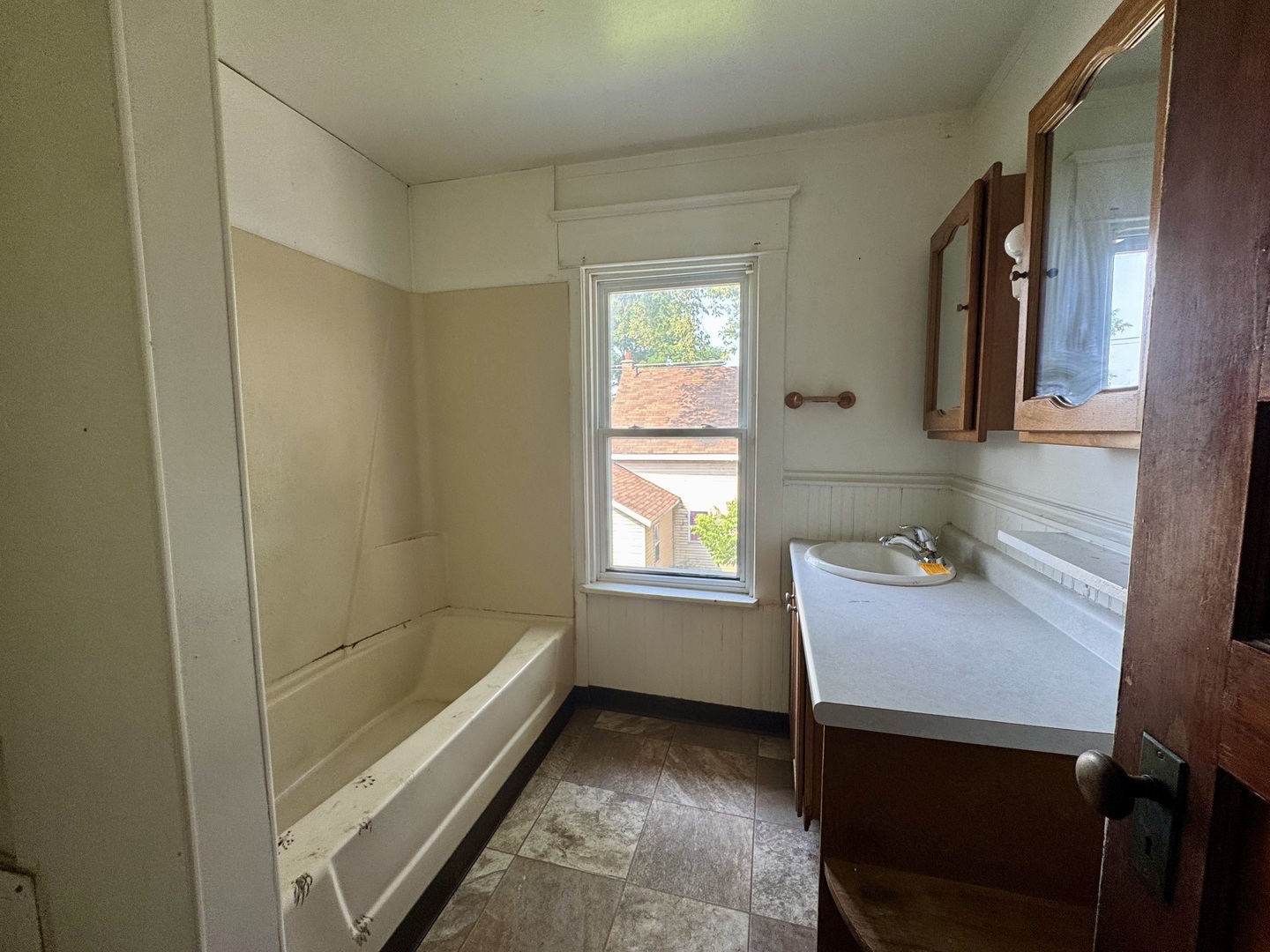 611 1st Avenue, Sterling, IL 61081