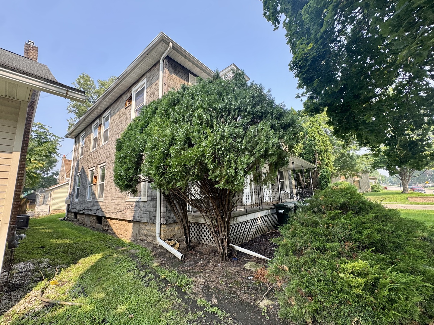 611 1st Avenue, Sterling, IL 61081