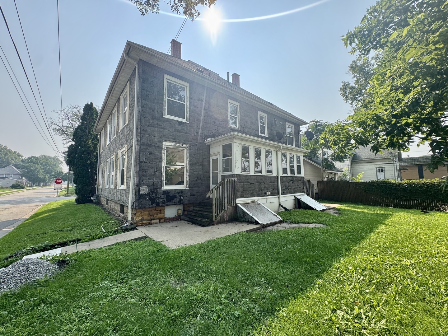 611 1st Avenue, Sterling, IL 61081