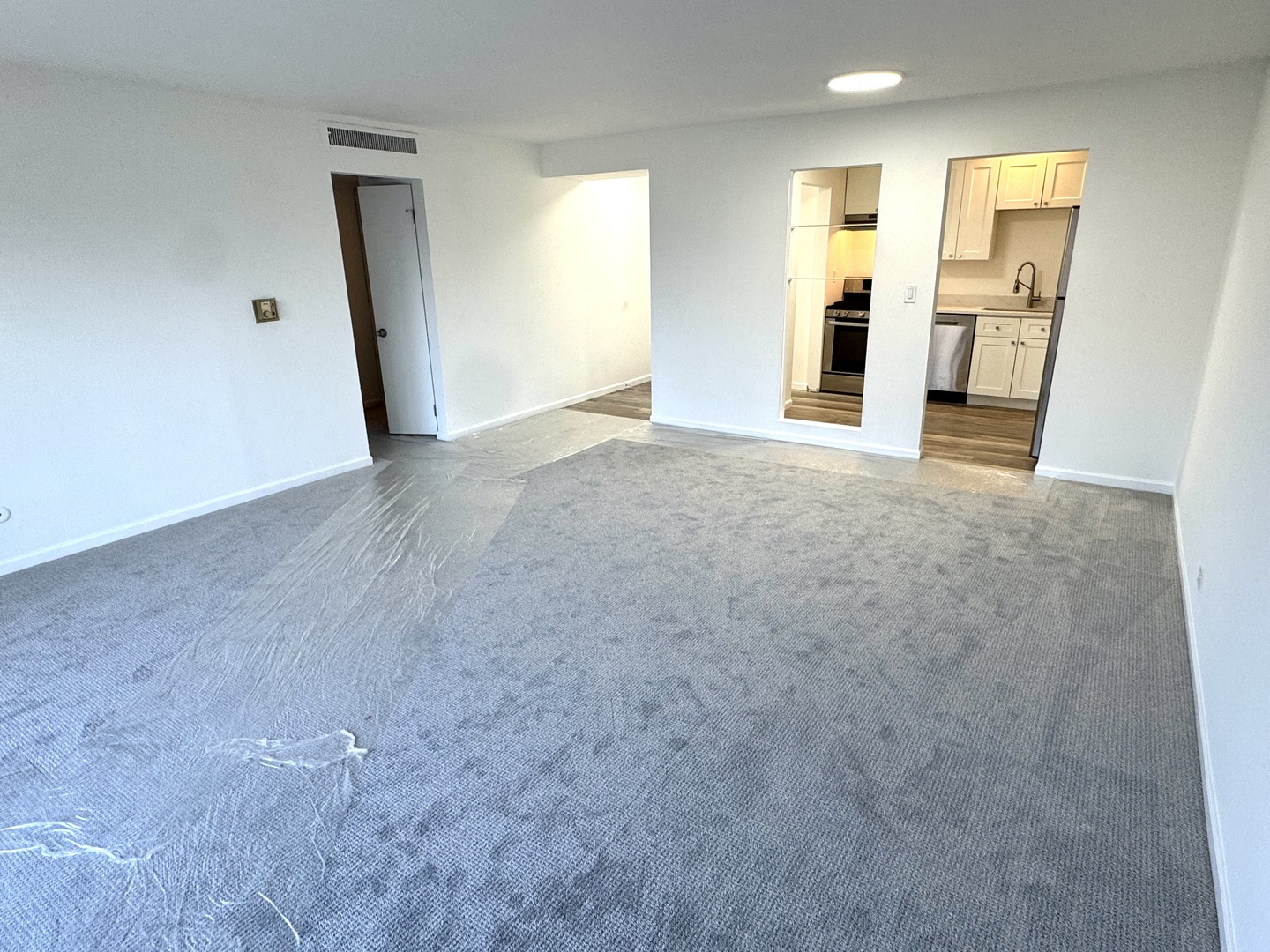 5001 Carriageway Drive #215, Rolling Meadows, IL 60008