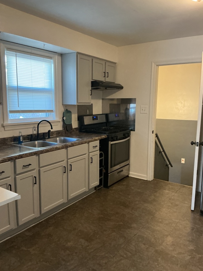 47 157th Street, Calumet City, IL 60409