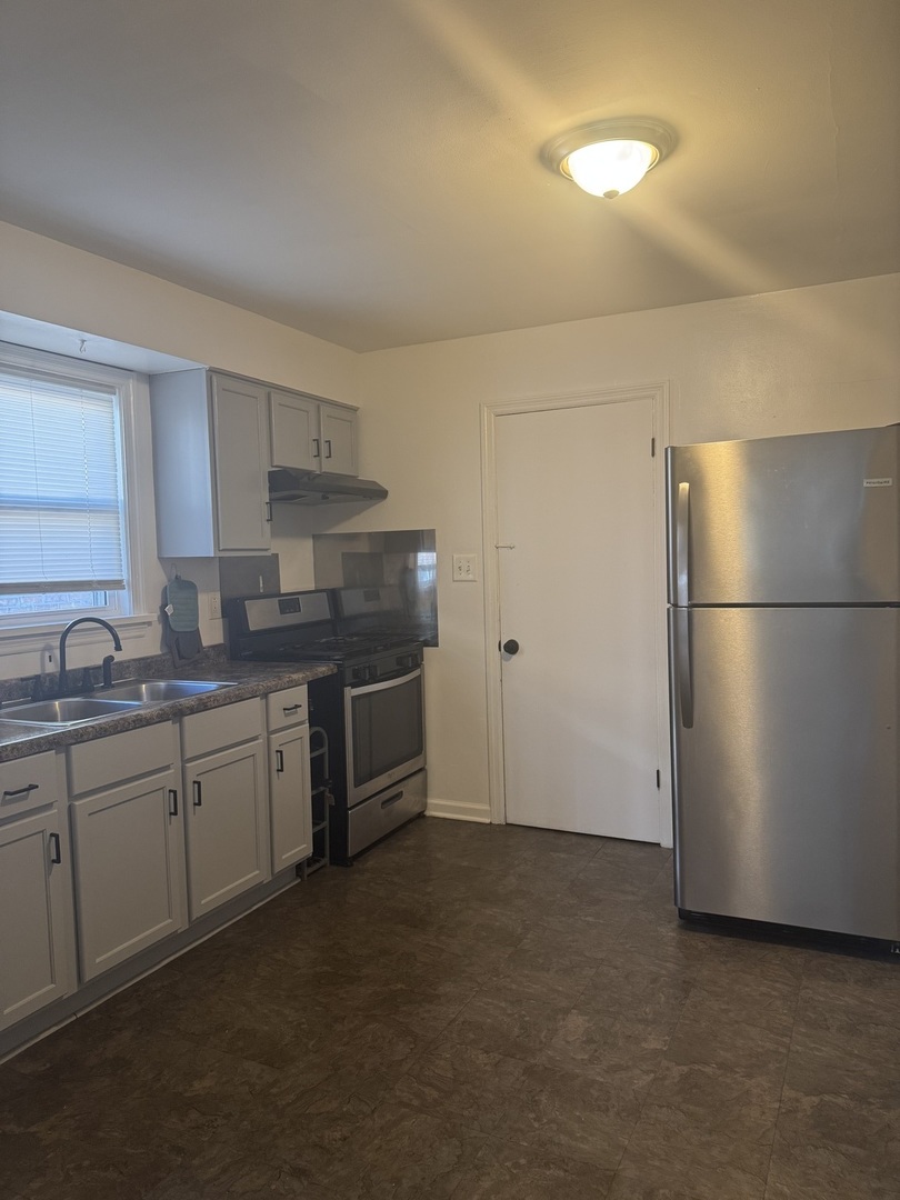 47 157th Street, Calumet City, IL 60409
