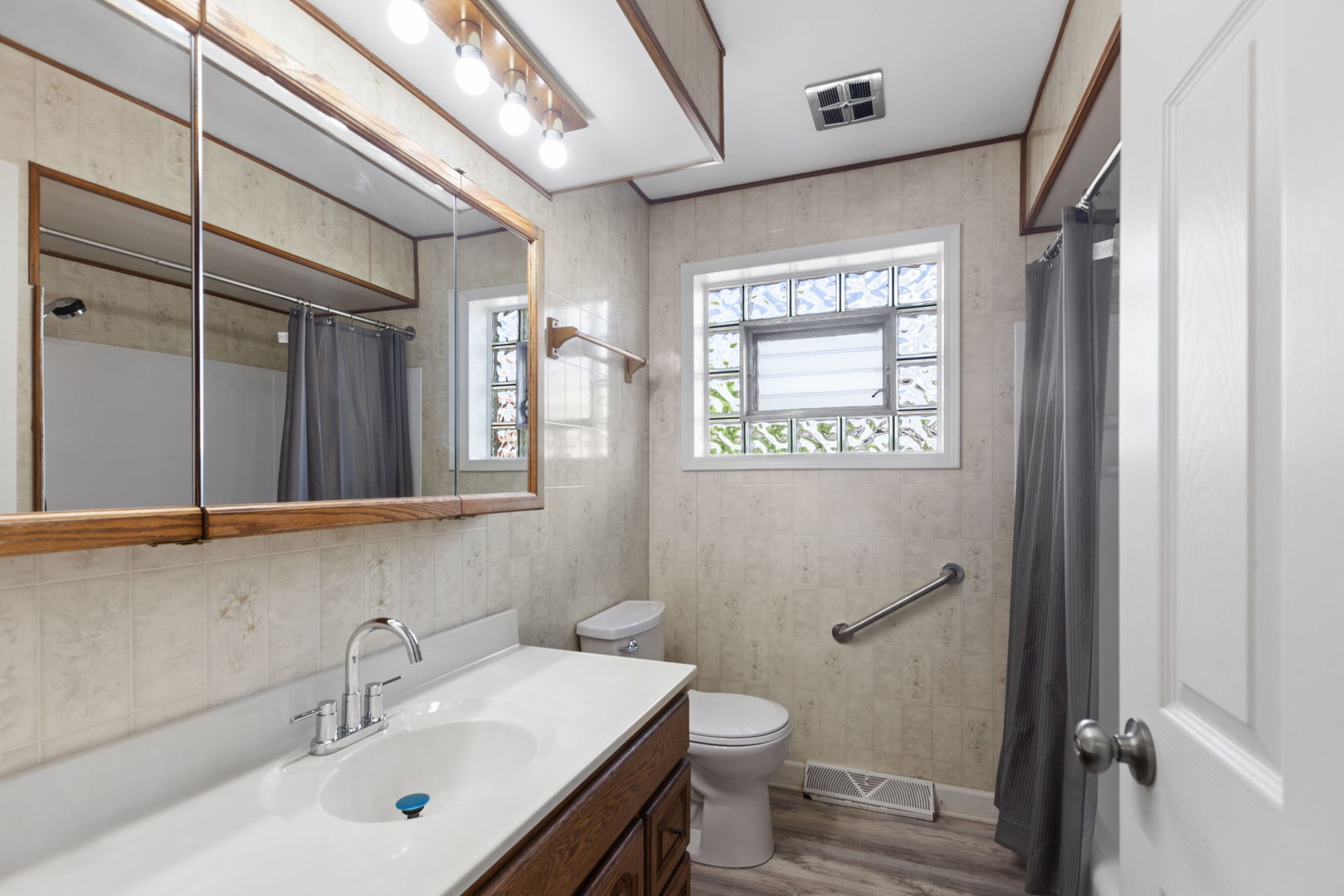 4813 W 91st Street, Oak Lawn, IL 60453