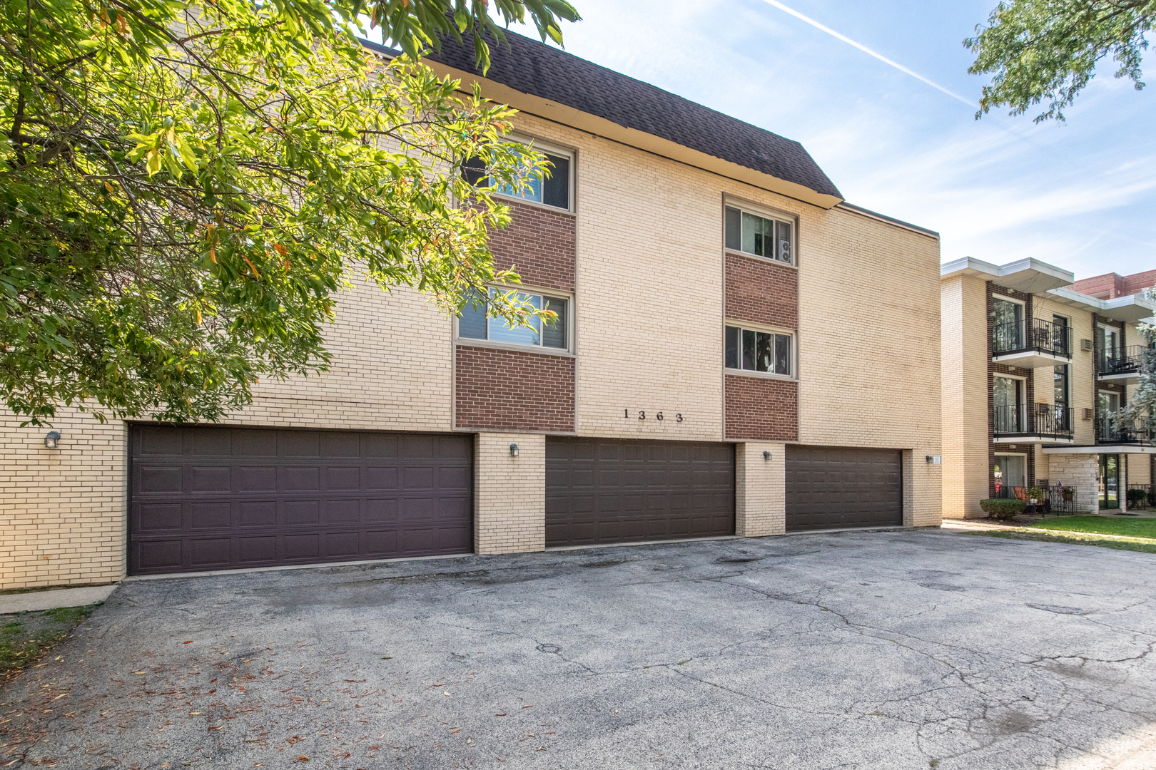 1363 Perry Street #1B, Des Plaines, IL 60016