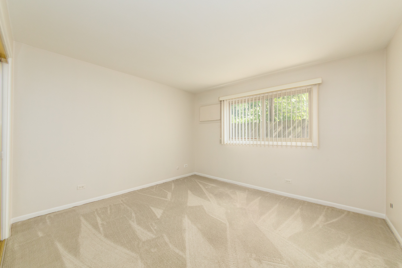 1363 Perry Street #1B, Des Plaines, IL 60016