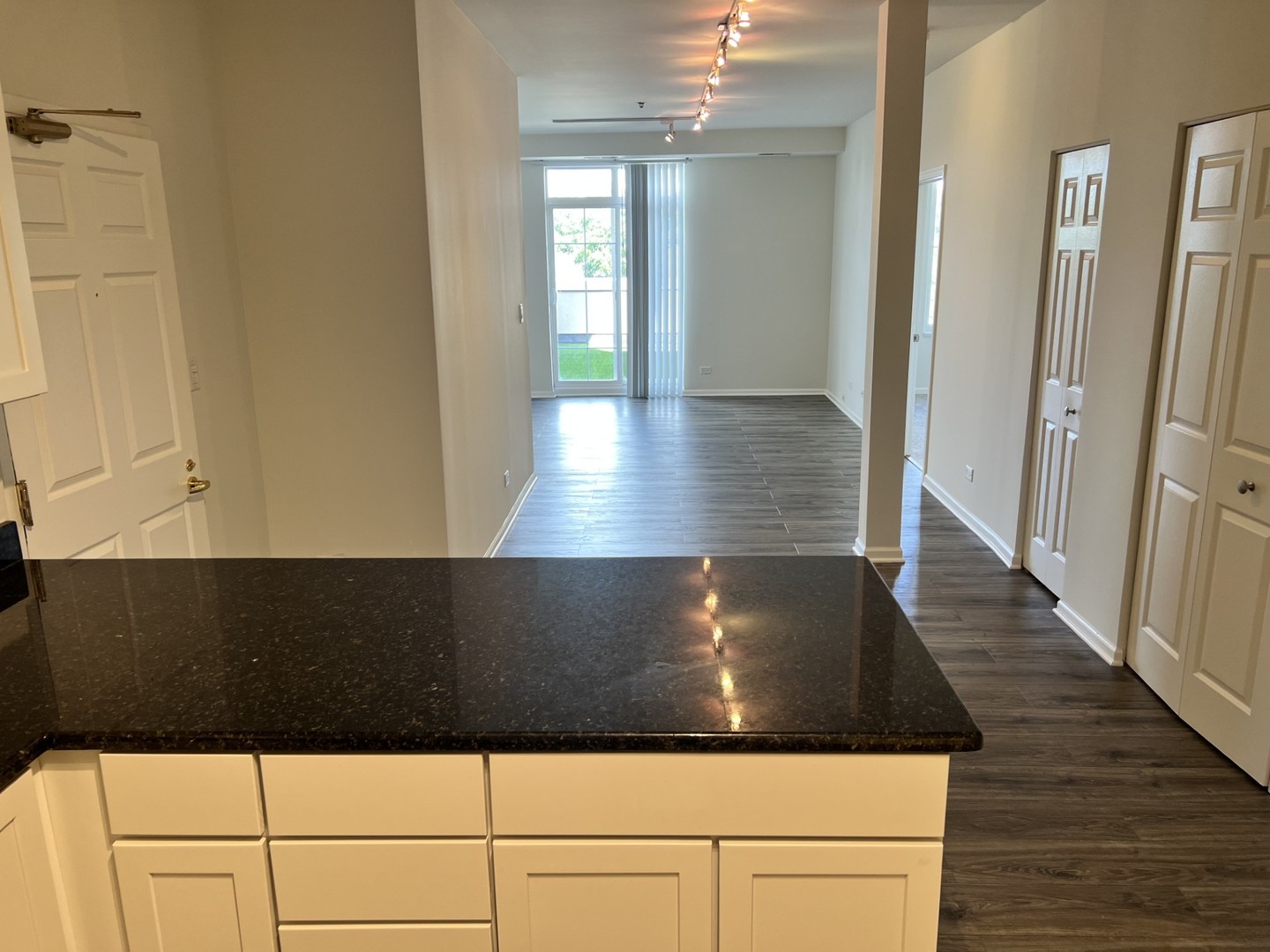625 Deerfield Road #309, Deerfield, IL 60015