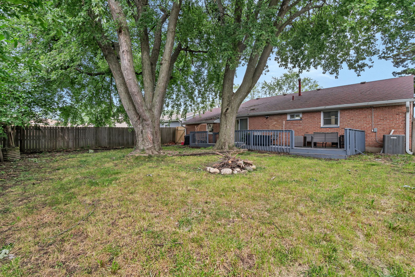 736 Rogers Road, Romeoville, IL 60446