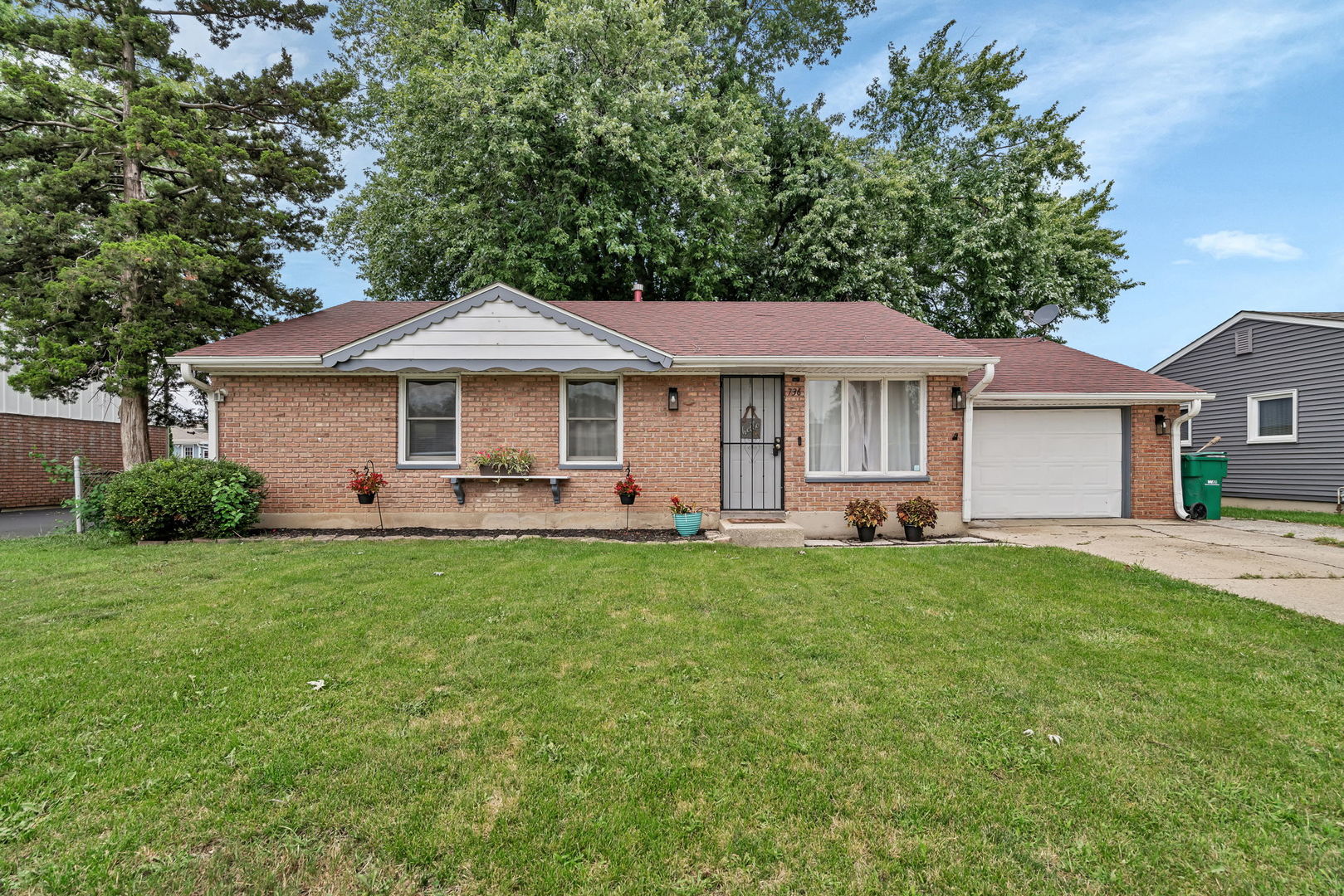 736 Rogers Road, Romeoville, IL 60446