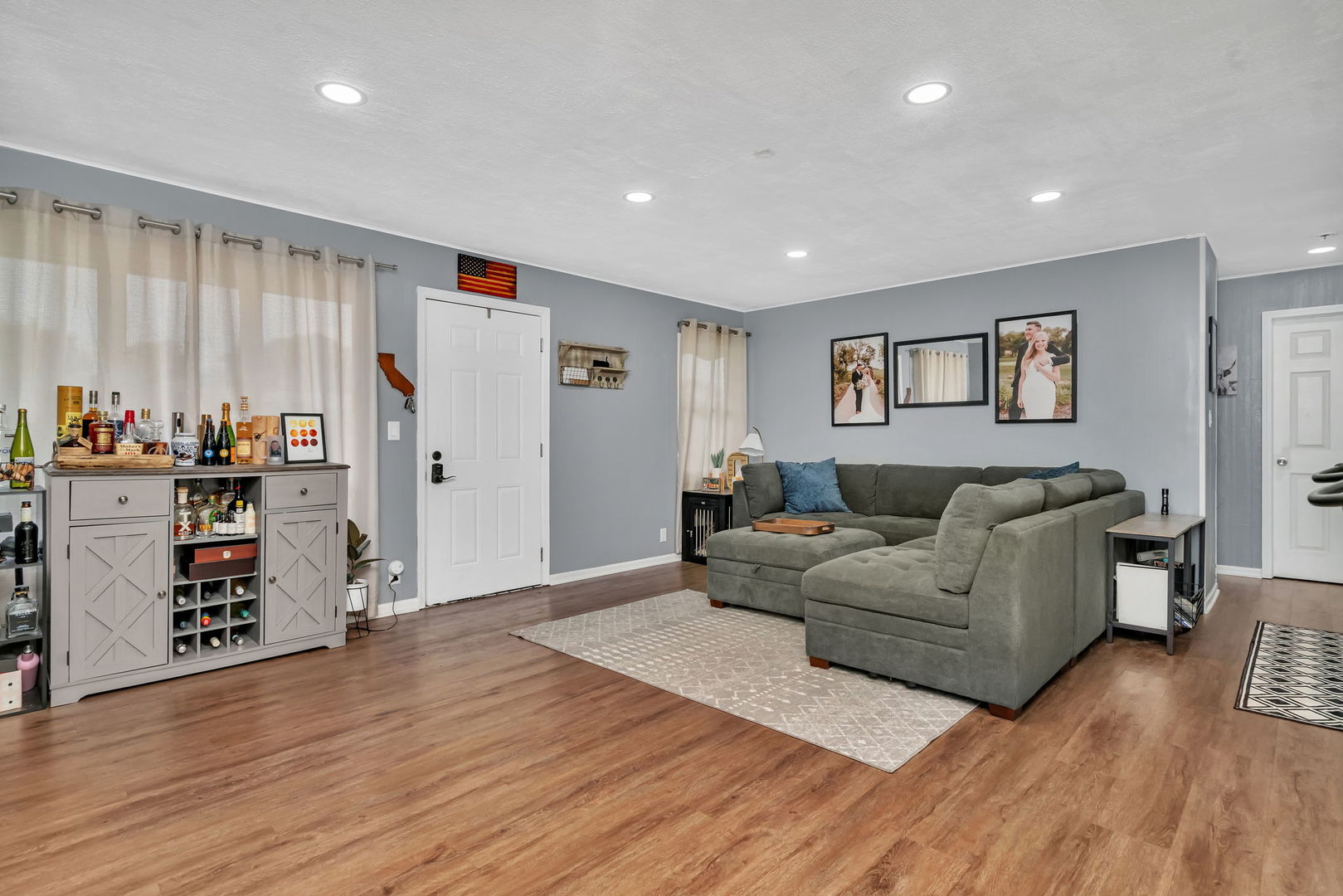 736 Rogers Road, Romeoville, IL 60446
