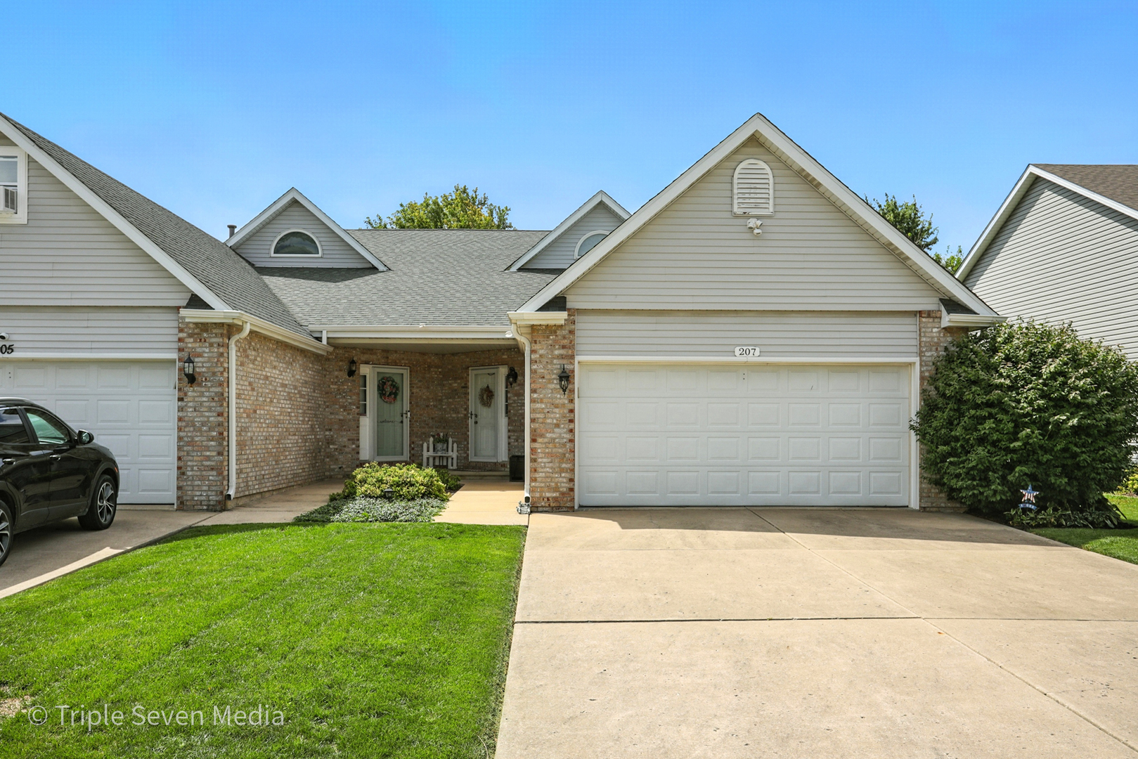 207 Huntington Court, Shorewood, IL 60404