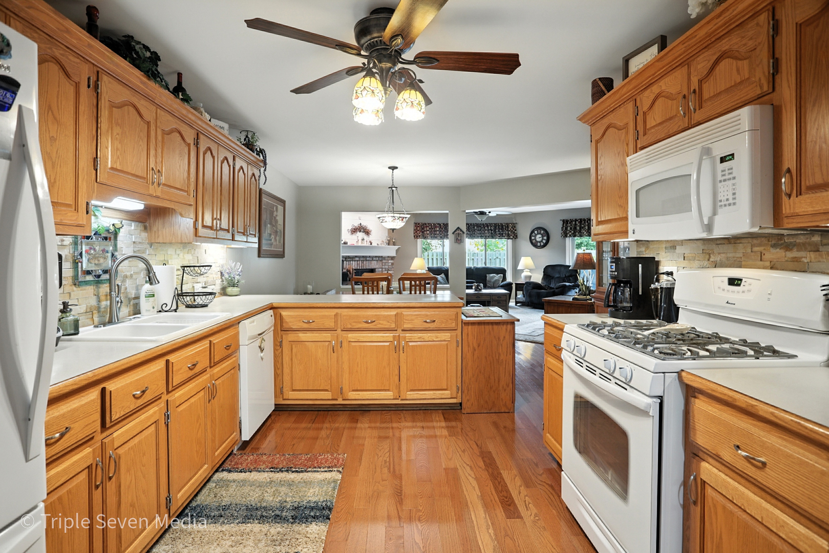 207 Huntington Court, Shorewood, IL 60404