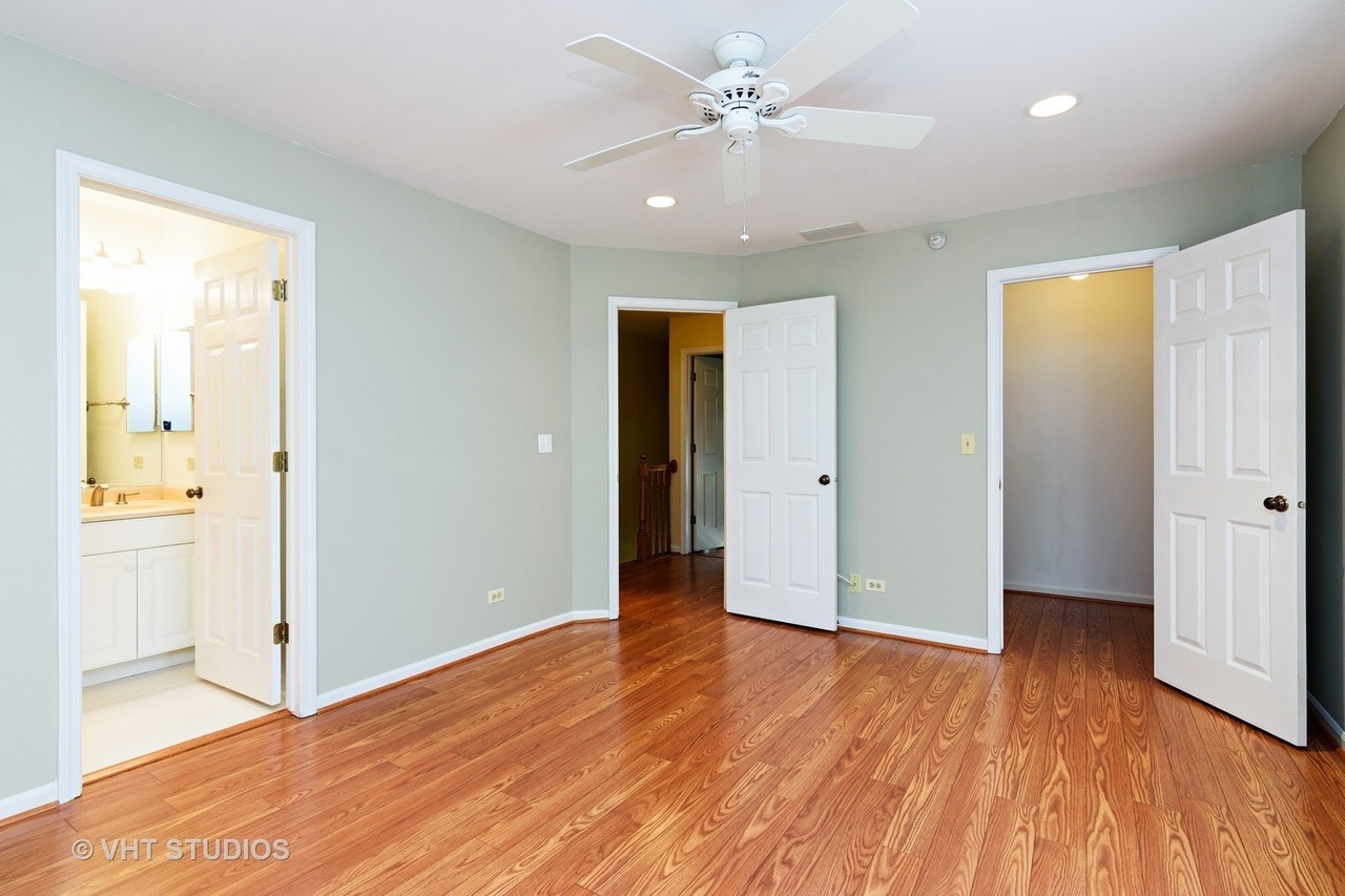 1221 ORLEANS Drive, Mundelein, IL 60060