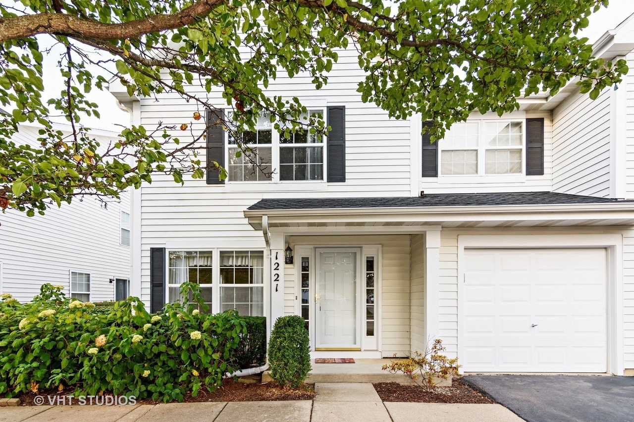 1221 ORLEANS Drive, Mundelein, IL 60060