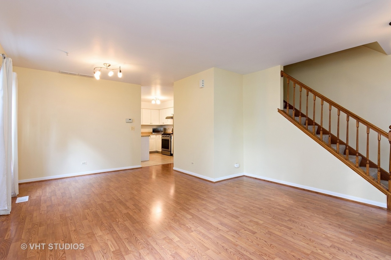 1221 ORLEANS Drive, Mundelein, IL 60060
