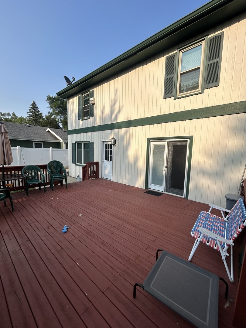 354 Millard Avenue, Crystal Lake, IL 60014