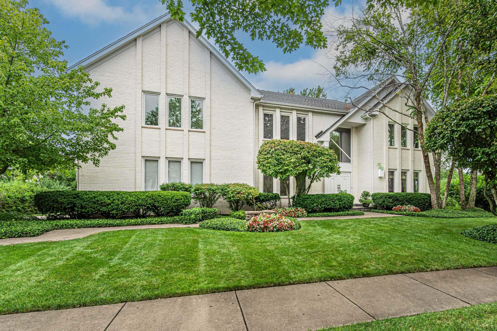 321 Foxford Drive, Buffalo Grove, IL 60089