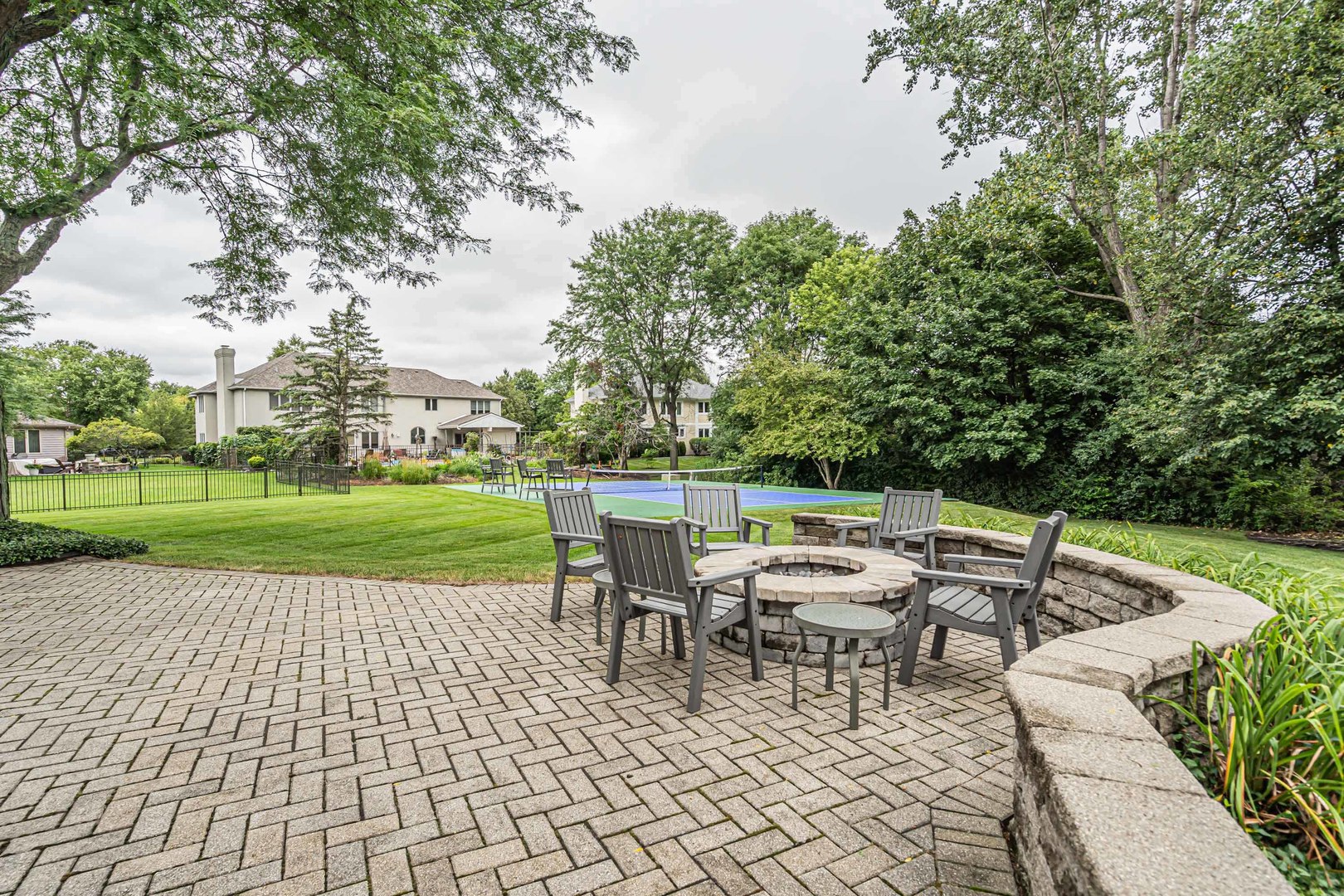 321 Foxford Drive, Buffalo Grove, IL 60089