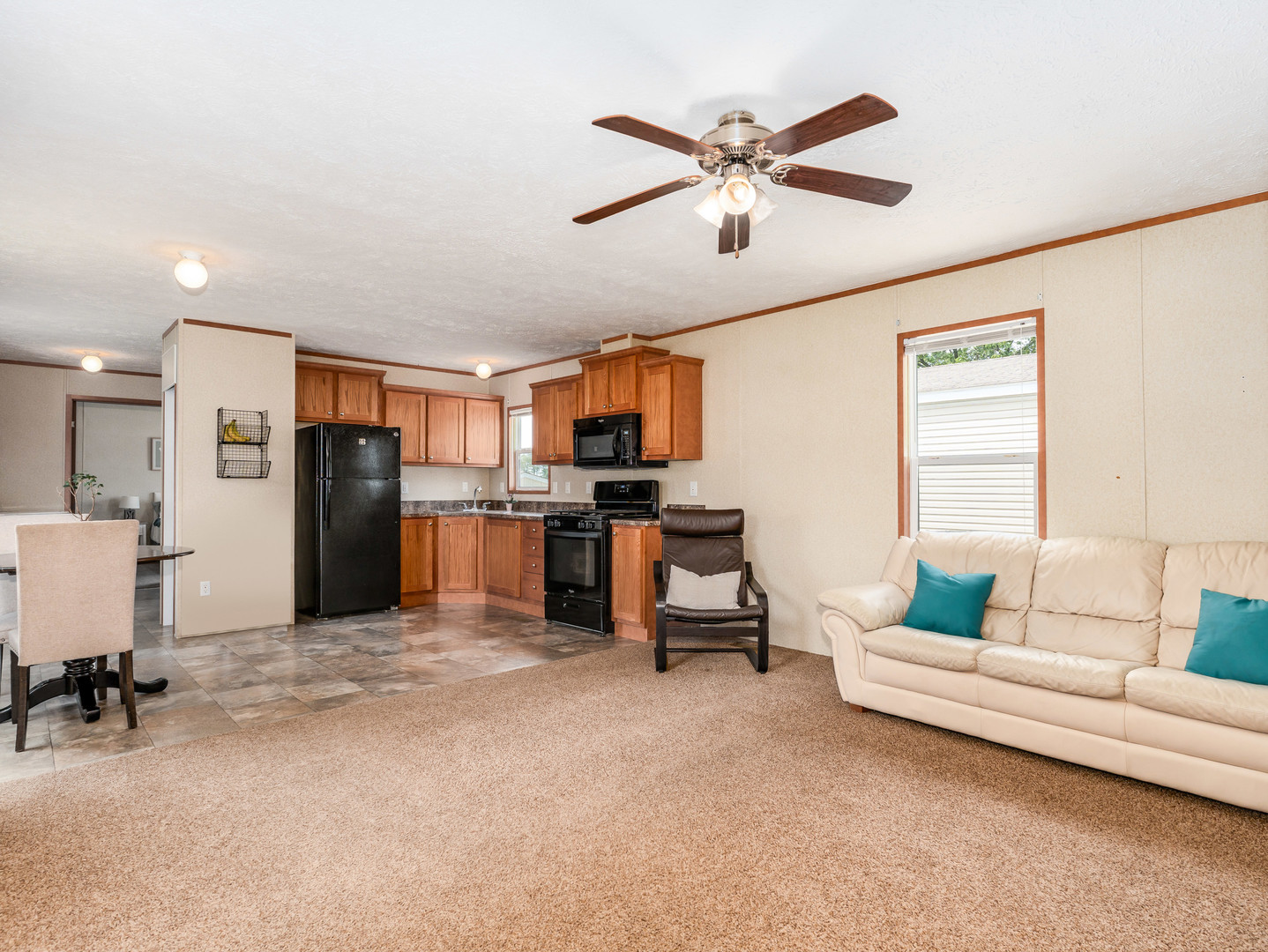 1336 Lauren Drive, Sandwich, IL 60548