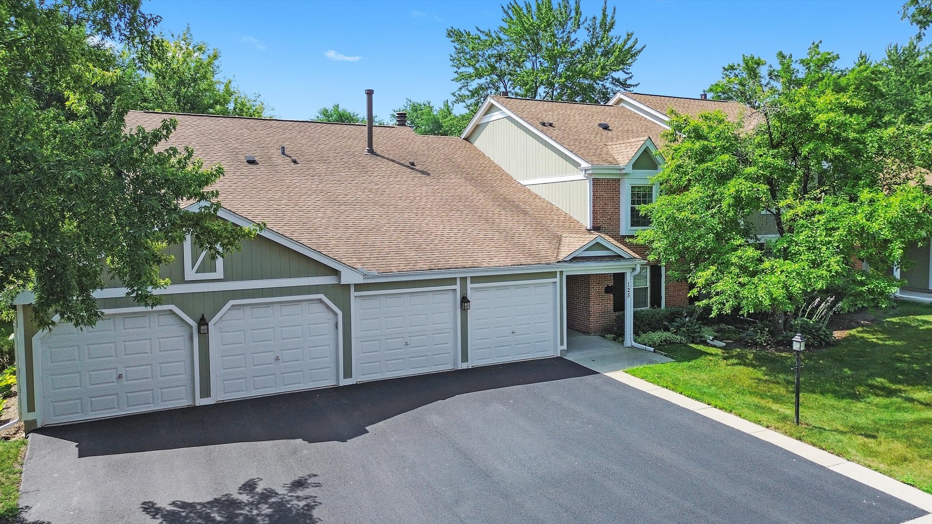 125 CLEVELAND Court #M2, Schaumburg, IL 60193