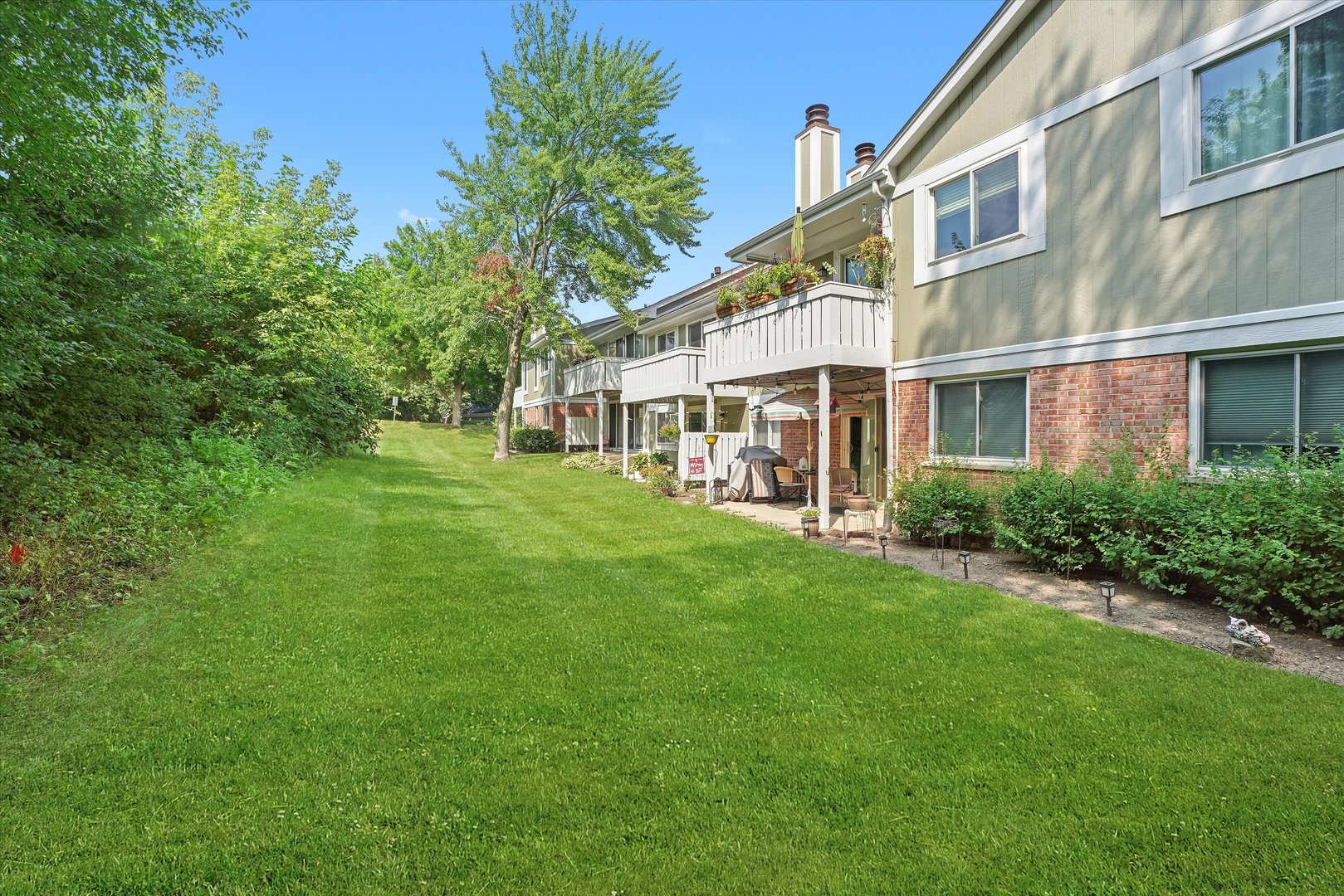 125 CLEVELAND Court #M2, Schaumburg, IL 60193