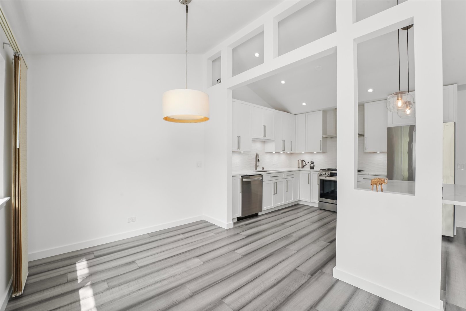 125 CLEVELAND Court #M2, Schaumburg, IL 60193