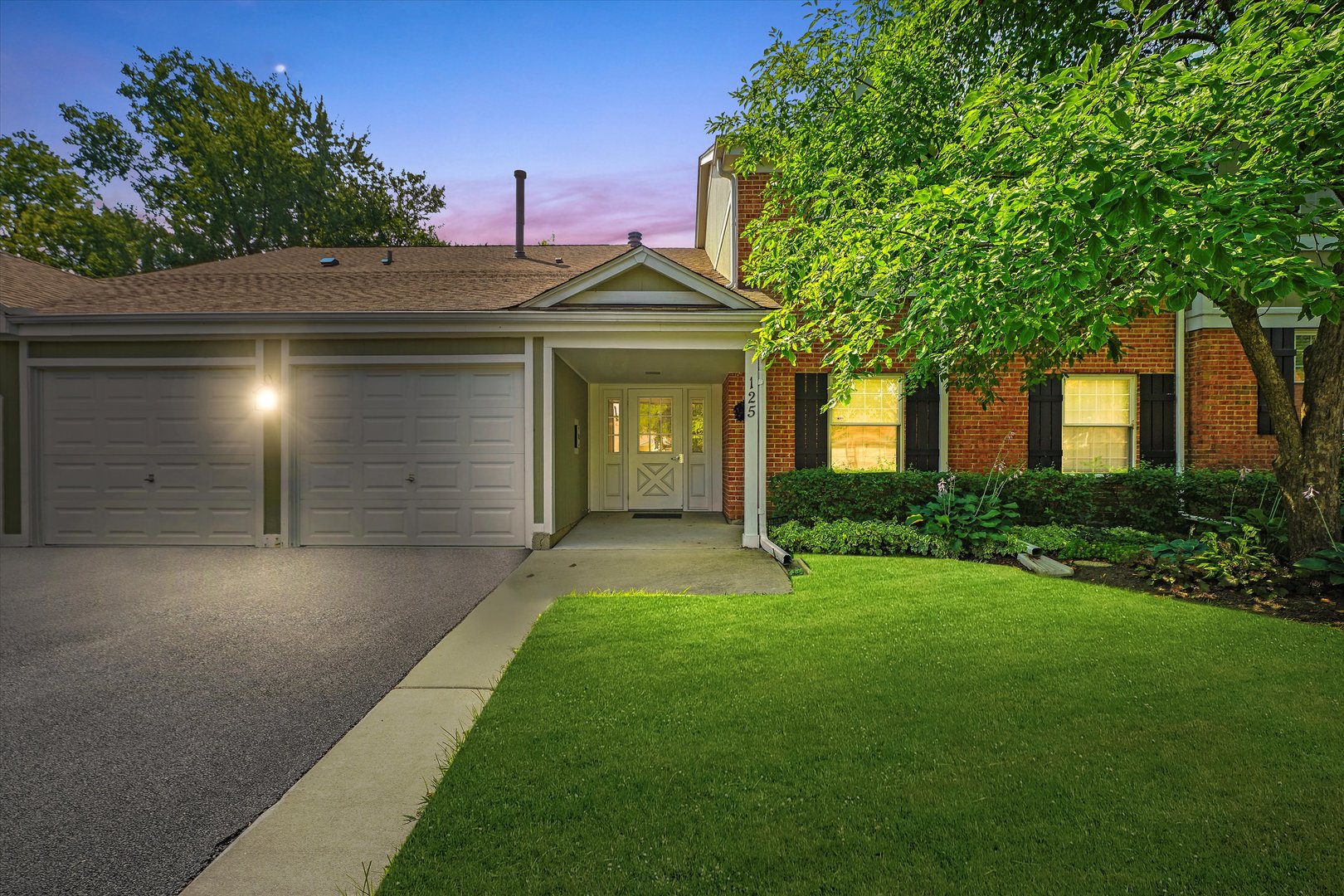 125 CLEVELAND Court #M2, Schaumburg, IL 60193