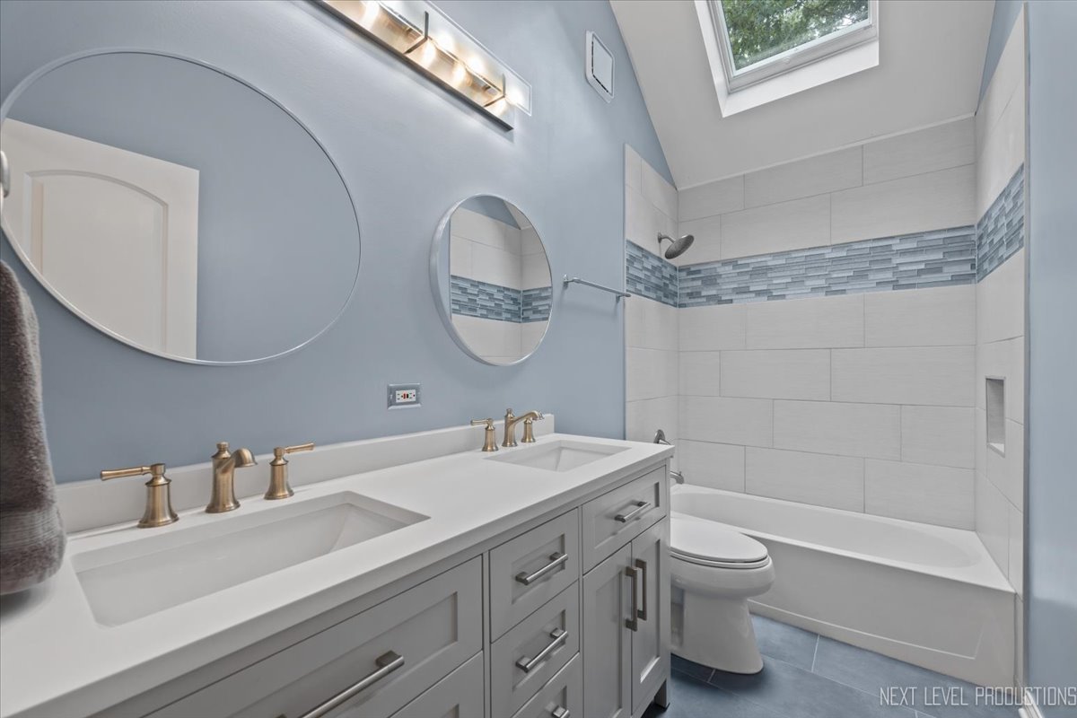 742 Feather Sound Drive, Bolingbrook, IL 60440