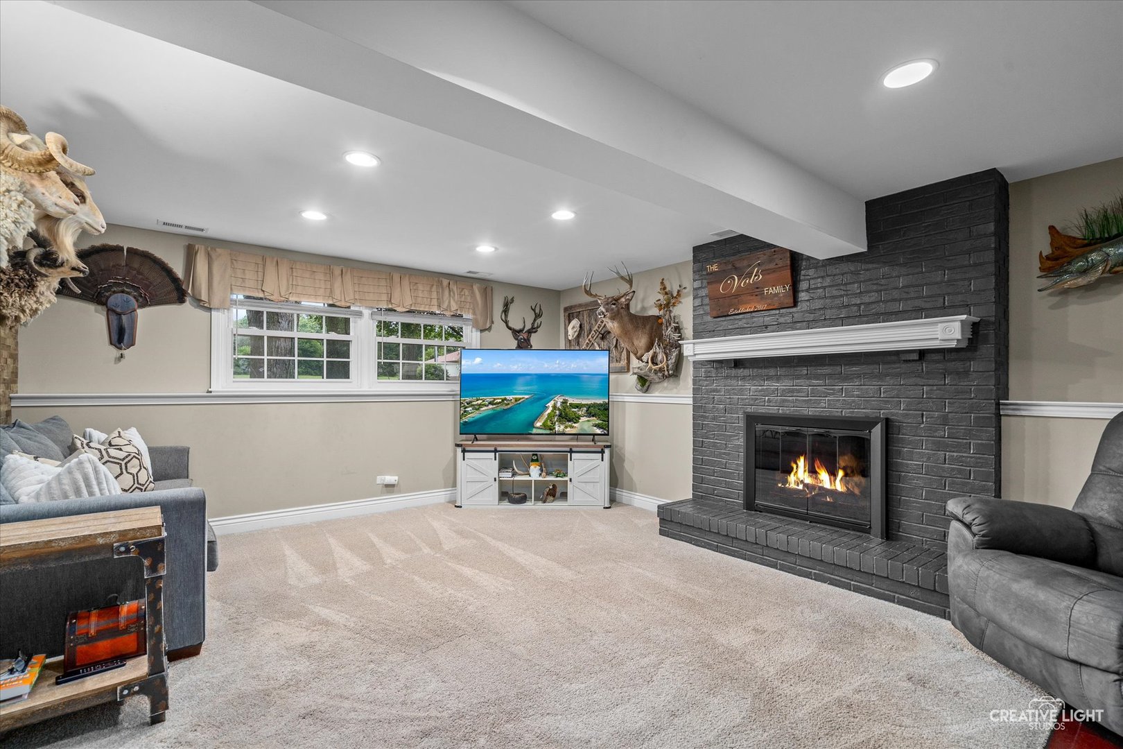 6N162 Far View Court, St. Charles, IL 60175