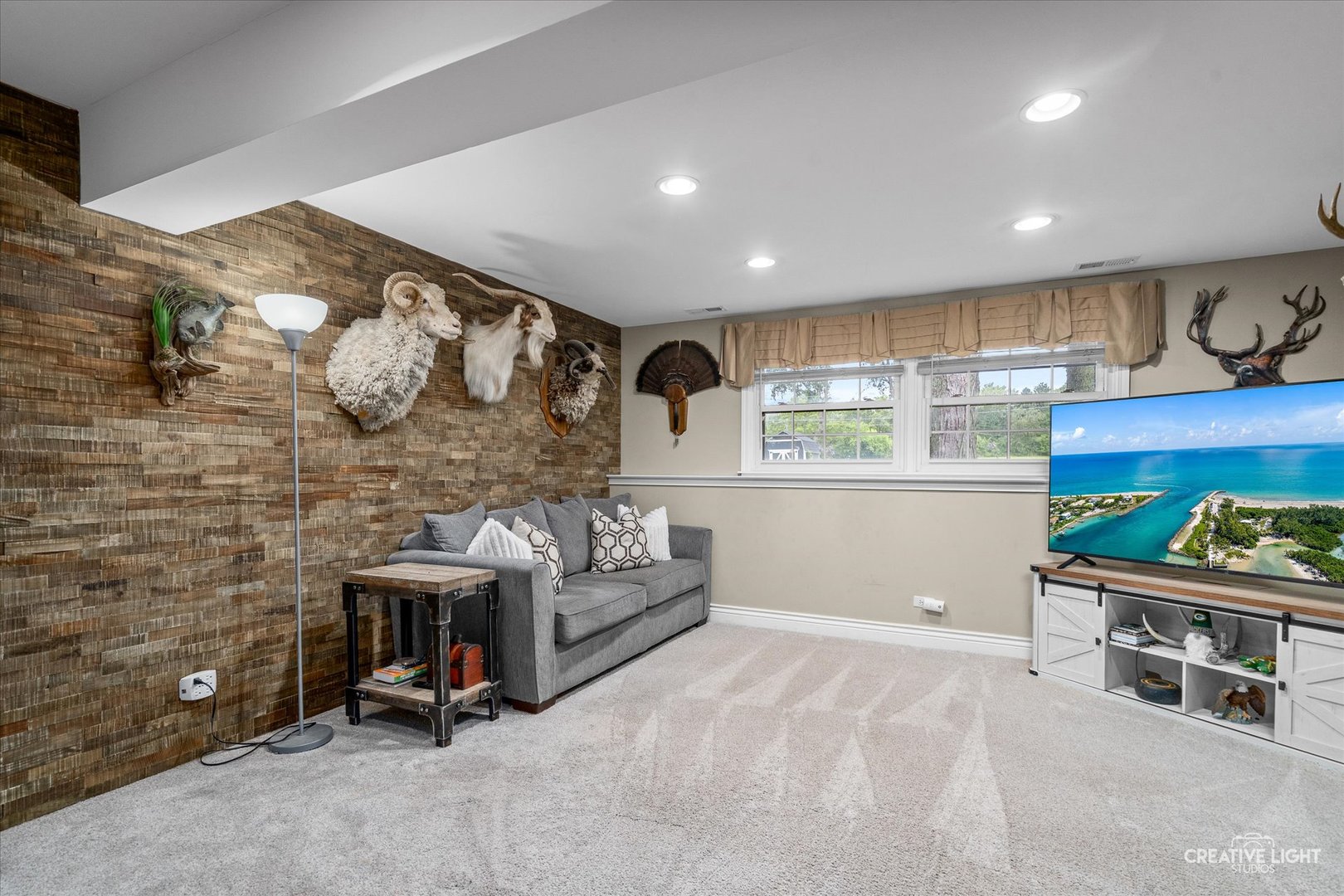 6N162 Far View Court, St. Charles, IL 60175