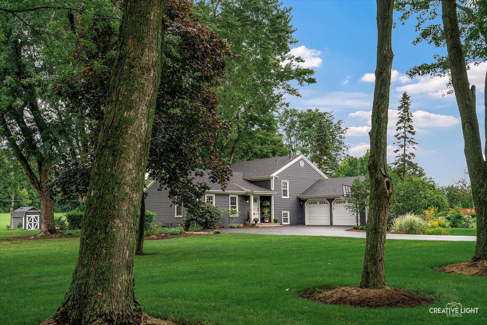 6N162 Far View Court, St. Charles, IL 60175