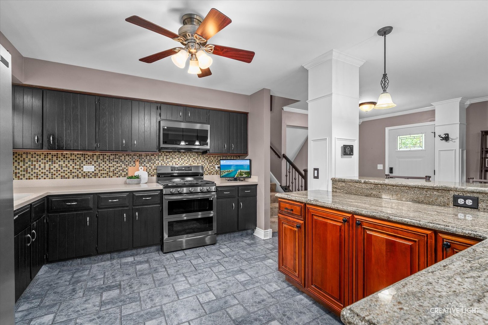 6N162 Far View Court, St. Charles, IL 60175