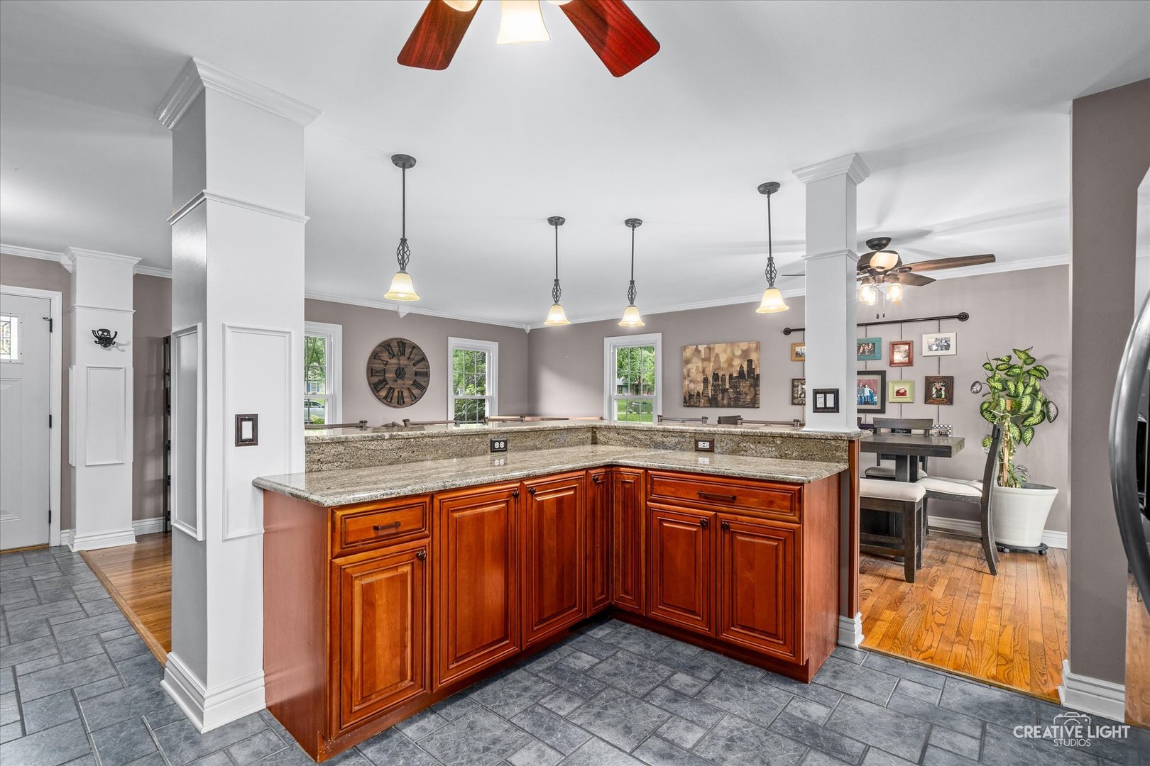 6N162 Far View Court, St. Charles, IL 60175